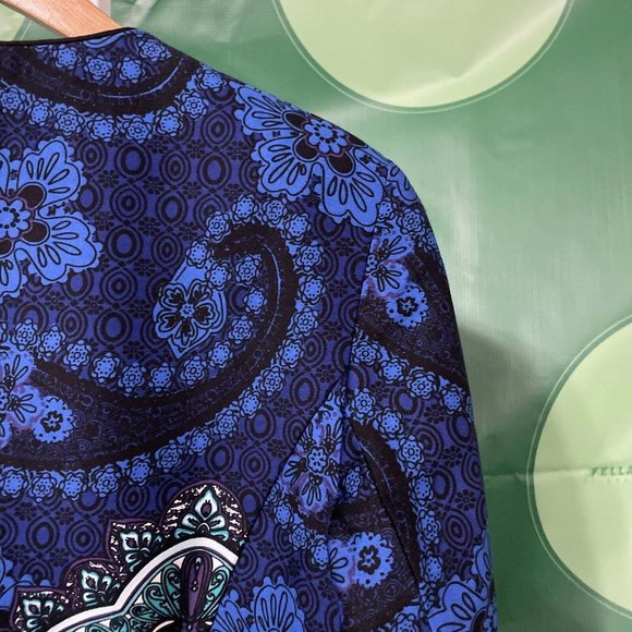 COLDWATER CREEK Women's open front blazer in MULTI BLUES ABSTRACT sz 8 - VGUC - Picture 15 of 15